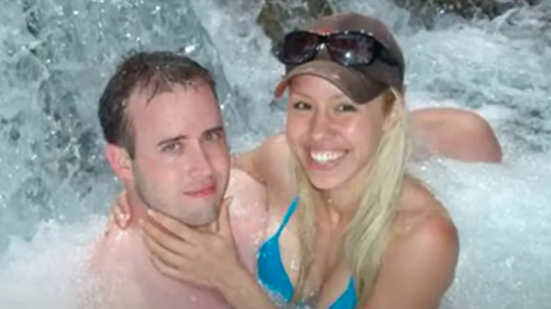 Travis Alexander and Jodi Arias pose together in water