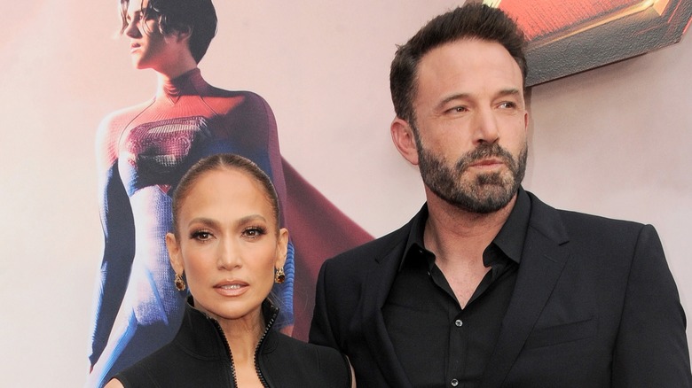 Jennifer Lopez and Ben Affleck posing