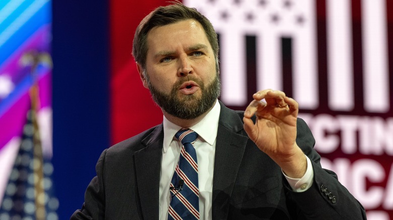 J.D. Vance speaking hand gesture