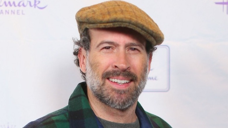 Jason Lee smiling