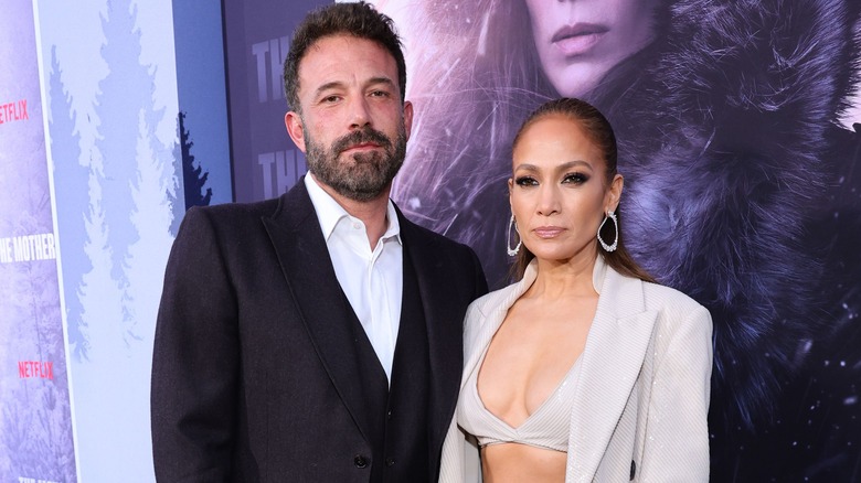 Ben Affleck and Jennifer Lopez posing