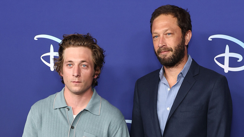 Jeremy Allen White and Ebon Moss-Bachrach posing