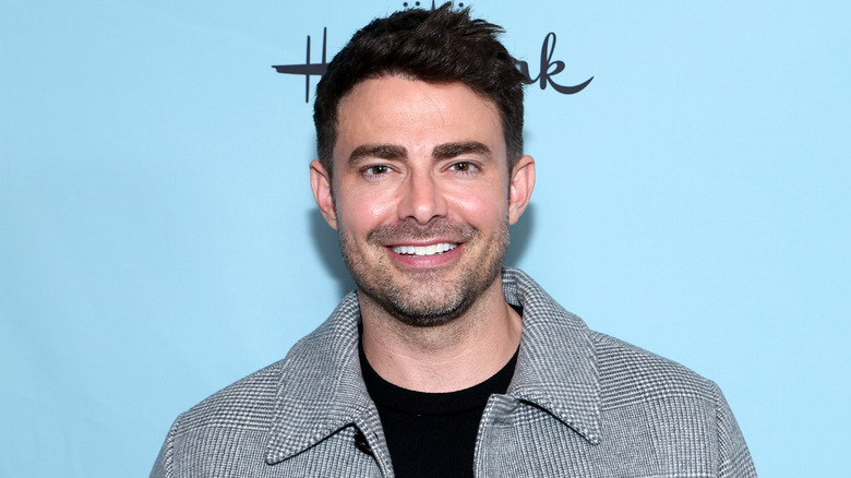 Jonathan Bennett Hallmark Blue carpet 