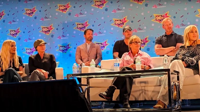 Beverly Hills 90210 cast at 90s Con