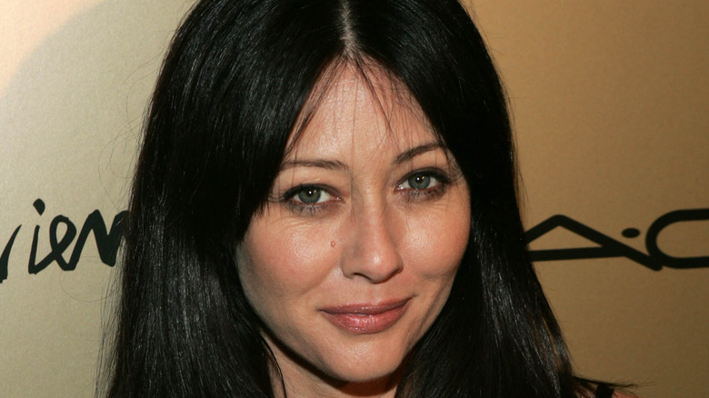 Shannen Doherty smiling