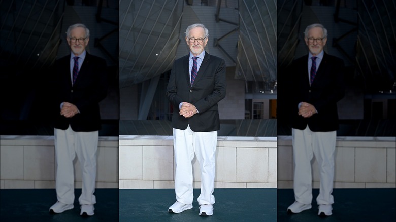 Steven Spielberg baggy pants